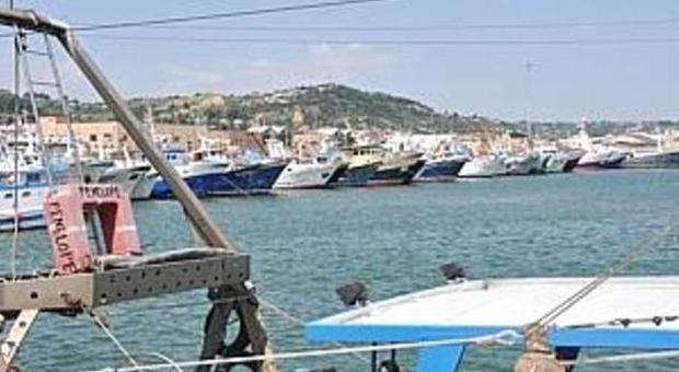 San Benedetto: sindacati sul piede di guerra Zero contributi per il fermo pesca 2014