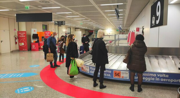 immagine Ucraina, Farnesina invita gli italiani a rientrare: «Un po' di paura ma in pochi se ne vanno»