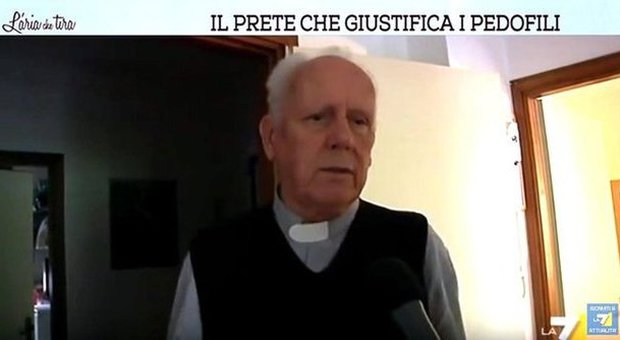 Don Gino: "La pedofilia posso capirla, l'omosessualità no"