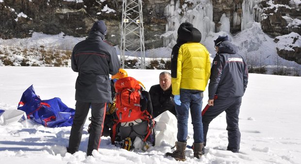 Anche in Francia due vittime: scalavano un iceberg ghiacciato