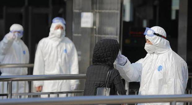 Coronavirus, perché tante morti in Italia? La spiegazione da un esperto dell'Oms: «Non può esserci il paragone con la Cina»