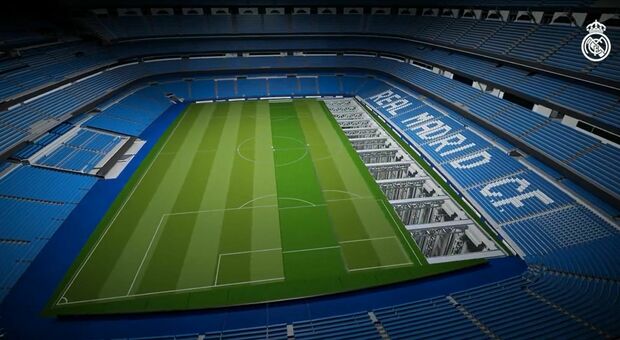 Real Madrid, il nuovo stadio col prato che scompare: il video lascia senza parole