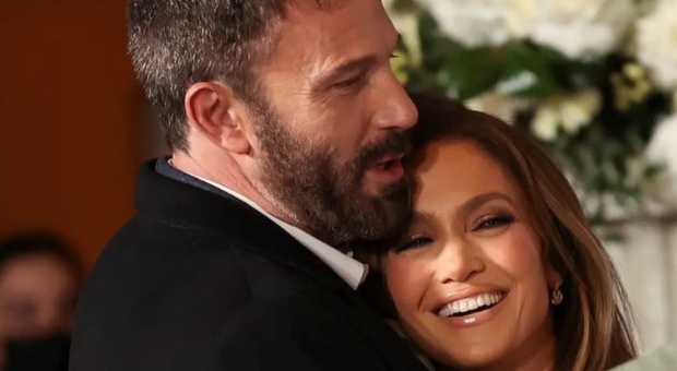 Jennifer Lopez e Ben Affleck falso allarme, nessuna crisi: «Sono innamorati persi»