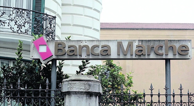 La Consob: «Banca Marche, azionisti beffati possono rivalersi su Ubi»