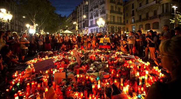 Strage a Barcellona, uccisi i terroristi ricercati. Tra le vittime anche un'italo argentina