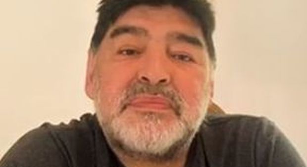 Maradona contro la figlia Giannina: «Non sto morendo, non le lascerò nulla»