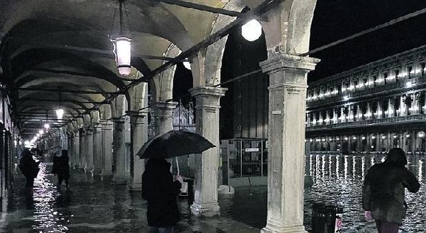 Acqua alta, il Comune vuole alzare altre parti di Venezia