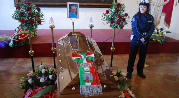 Ariccia si è fermata per i funerali del sindaco Roberto Di Felice