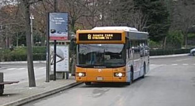 Macerata, scatta l'aumento del prezzo di biglietto e abbonamenti del bus