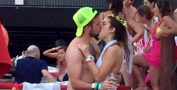 Messico, bacia uno sconosciuto durante l'addio al nubilato: il fidanzato vede il video virale e annulla le nozze