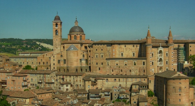 Da Urbino fino a San Gimignano alle radici del cuore profondo d'Italia