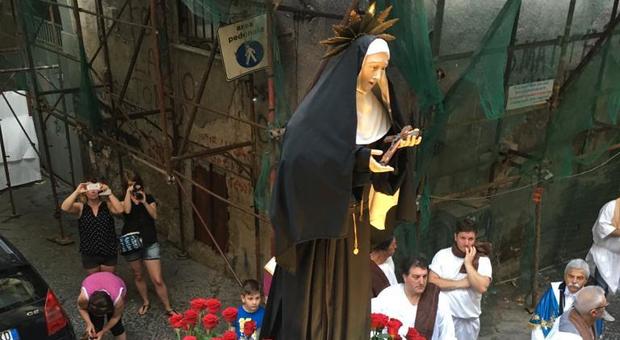 Napoli: fede e tradizione nei Quartieri Spagnoli, torna la processione di Santa Rita