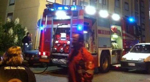 I vigili del fuoco hanno spento l'incendio a Conegliano