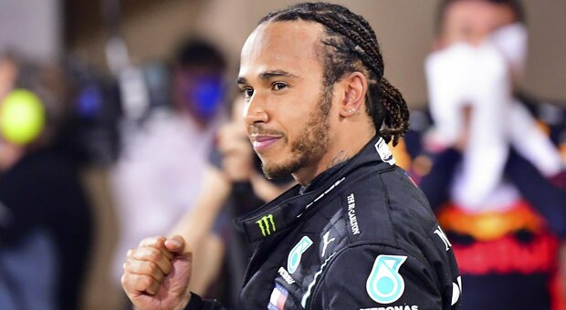Hamilton, ufficiale il rinnovo di contratto con la Mercedes per il Mondiale 2021