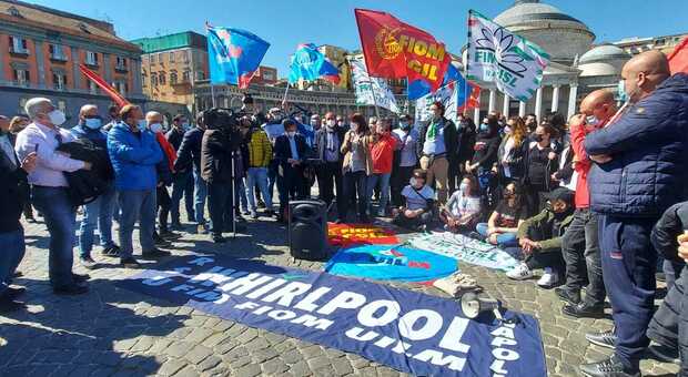 Whirlpool Napoli, voci e ricordi di mille giorni di lotta: «Vinceremo noi»
