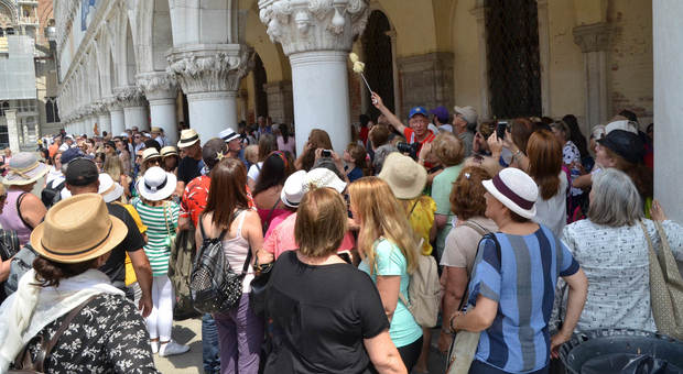 Turismo di massa: a Venezia 73,8 visitatori per ogni abitante