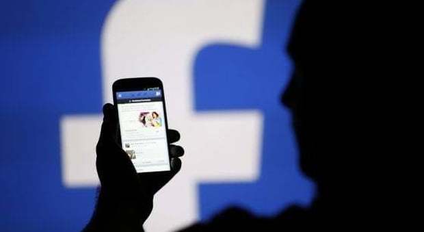 Facebook non protegge la privacy: maxi-multa in Spagna