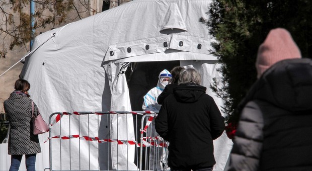 Coronavirus in Campania, altri 9 test positivi: 137 totale dei contagi, record a Napoli città