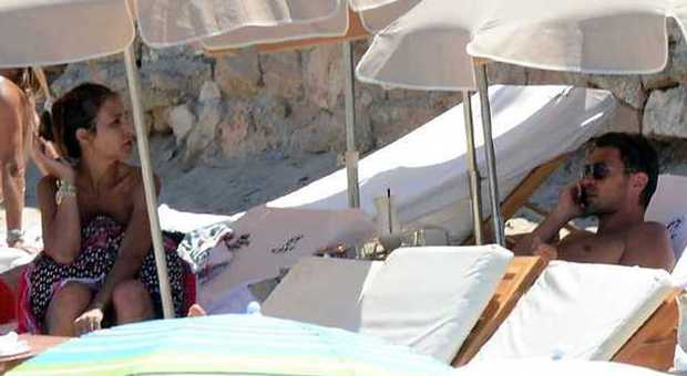 Paolo Maldini sorpreso a Ibiza in vacanza con moglie e figli