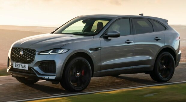 Jaguar E-PACE: arrivano Intelligenza Artificiale e sospensioni