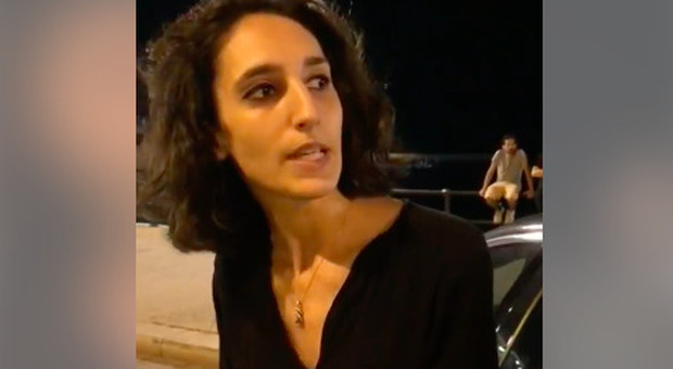 «Non ho pagato il parcheggiatore, mi ha danneggiato l'auto»: lo sfogo di Marianna è virale VIDEO