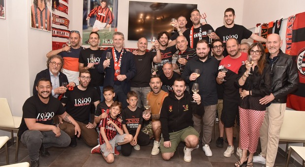 Nasce a Jesi il Milan Club dedicato a Massaro: l'ex attaccante rossonero presente alla cerimonia