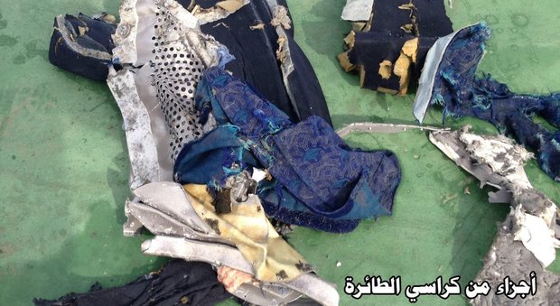 Volo Egyptair, l'Associated Press: «Da autopsia emerge esplosione a bordo»