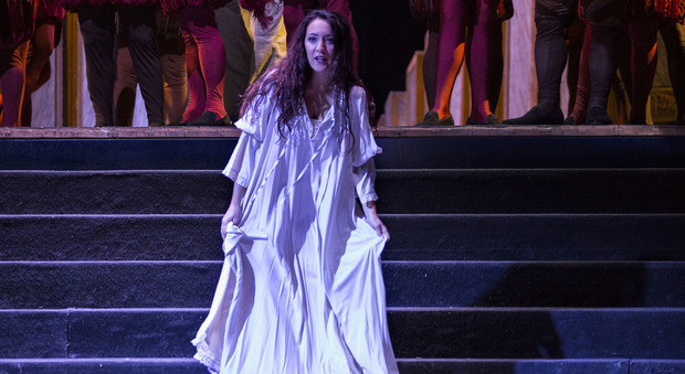 Rigoletto, la «prima» al San Carlo. «Il mio canto tra l’amore e l’inganno»