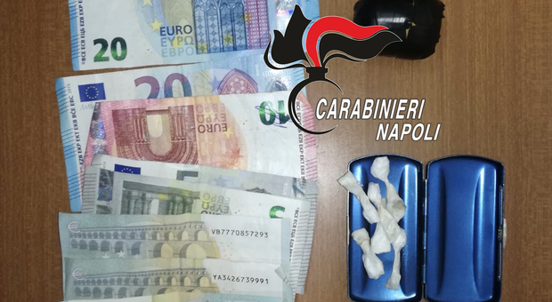 Cocaina e banconote, preso il pusher del rione Toiano a Pozzuoli