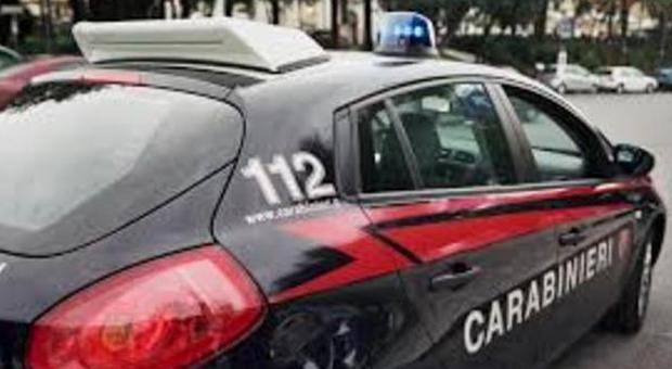 Roma, va a trovare in caserma l'amico fermato per stupro: i carabinieri arrestano anche lui