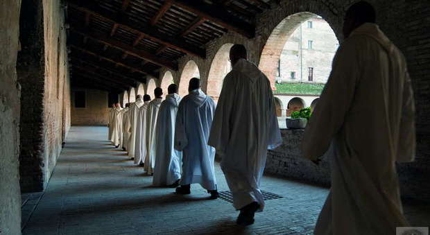 Alla splendida Abbazia di Fiastra le tracce storiche dei cistercensi