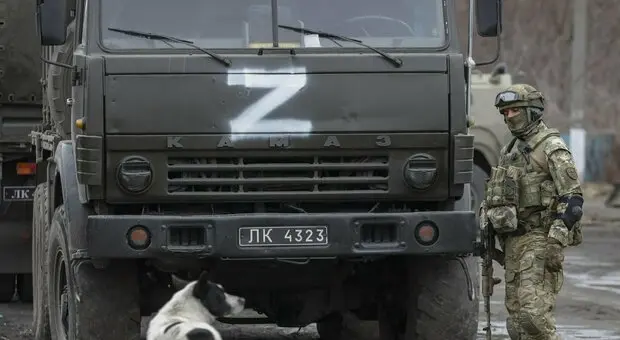 Mosca lancia le "Storm Z": cosa sono le nuove unità d'assalto "agili" che i russi schiereranno in Donbass