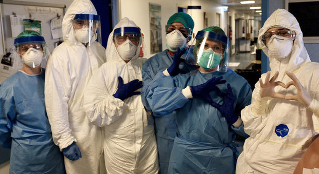 Coronavirus nel Lazio: bonus di mille euro in busta paga agli operatori sanitari