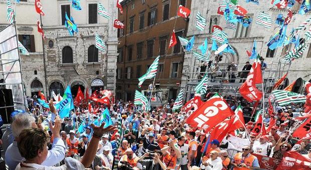 I sindacati: primo maggio a Forcella, vietate le passerelle elettoral