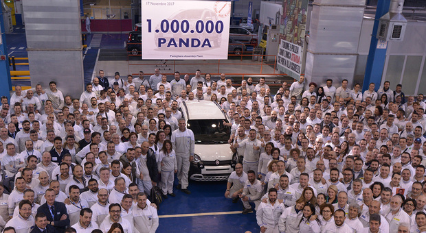 Dallo stabilimento di Pomigliano esce la milionesima «Panda»