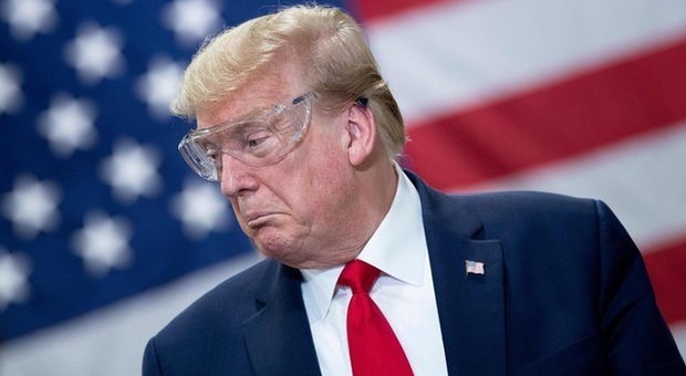 Covid Usa, alla Casa Bianca obbligo di mascherine per tutti (ma non per Trump)
