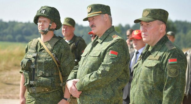 L'esercito della Bielorussia pronta ad attaccare Kiev, armi nucleari russe a Kiev