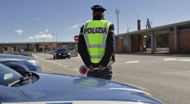 Ricercato per traffico di droga stava lasciando l'Italia in bus: arrestato