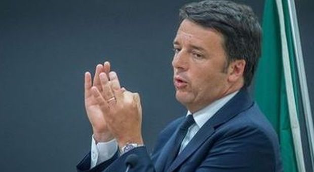 Renzi difende Napoli e su Bagnoli: «È il simbolo del cambiamento»