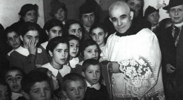 Santo del giorno oggi 12 marzo: Don Orione, il prete che diede un futuro a Ignazio Silone e ad altre migliaia di orfani in tutto il mondo