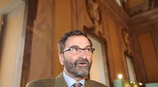 Reggia, cambiano ancora i vertici: il sovrintendente Vona va in Puglia