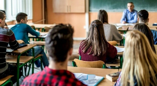 Rieti, lo Snals accusa: «Il celebrato sistema online sta collassando, centinaia di aspiranti docenti in seria difficoltà»