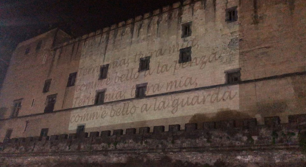 «Luci sulla Città», al via il progetto di Natale del Comune di Napoli: «Portiamo la speranza ai napoletani»