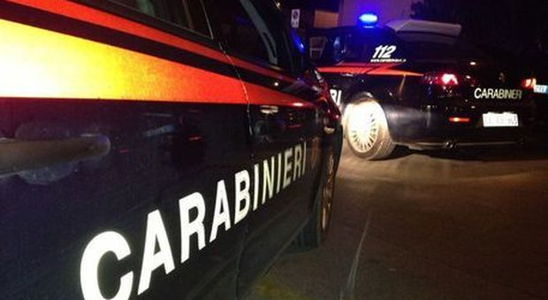 Rifiuta l'alcoltest e aggredisce un carabiniere: arrestato un ragazzo di 22 anni