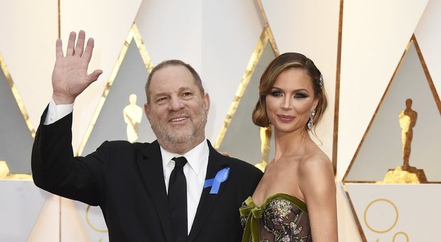 Weinstein, la moglie rompe il silenzio: «Non sapevo nulla, ora piango per i miei figli»