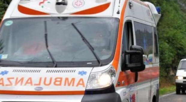 Carabiniere si schianta in moto contro un'auto: Eugenio muore a 41 anni, lascia moglie e due figli piccoli