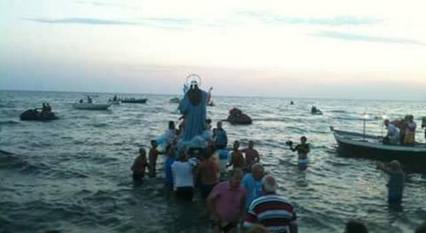 Processione in mare della Vergine Assunta