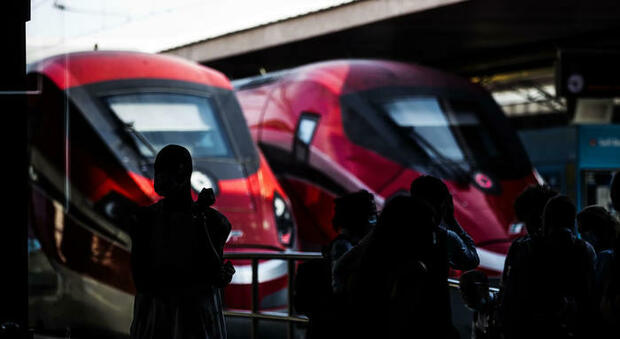 Fs lancia i treni Covid-free: tampone anche in stazione, rimborso del biglietto per i positivi