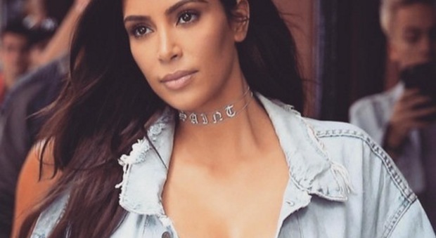 Kim Kardashian, decolletè esplosivo su Instagram