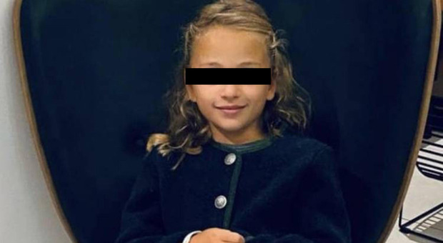 Bambina napoletana di 7 anni morta a Monaco di Baviera: travolta da statua di marmo mentre giocava in hotel